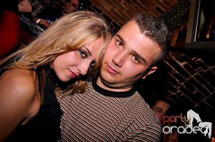 Club Escape vineri noaptea,