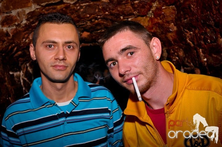 Club Escape vineri noaptea,