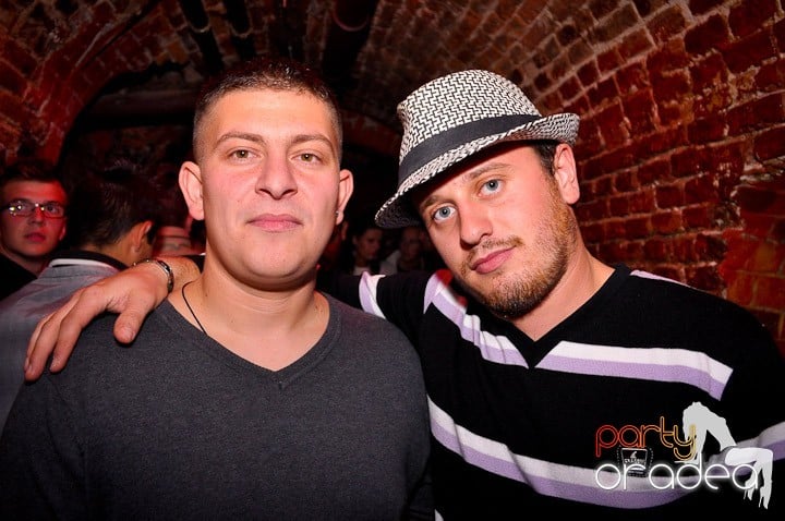 Club Escape vineri noaptea,