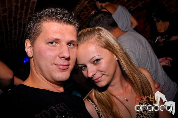 Club Escape vineri noaptea,