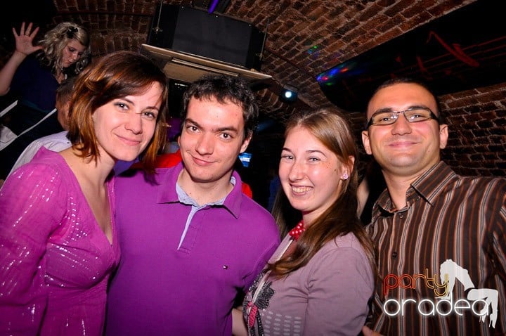 Club Escape vineri noaptea,