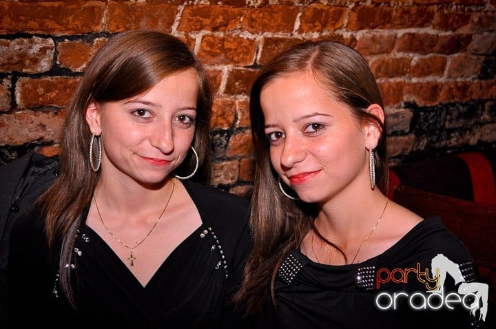 Club Escape vineri noaptea,