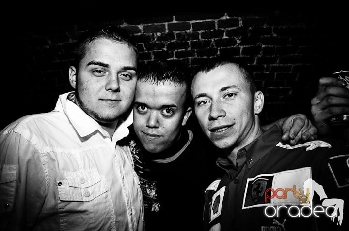 Club Escape vineri noaptea,