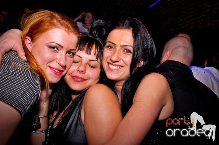 Club Escape vineri noaptea,
