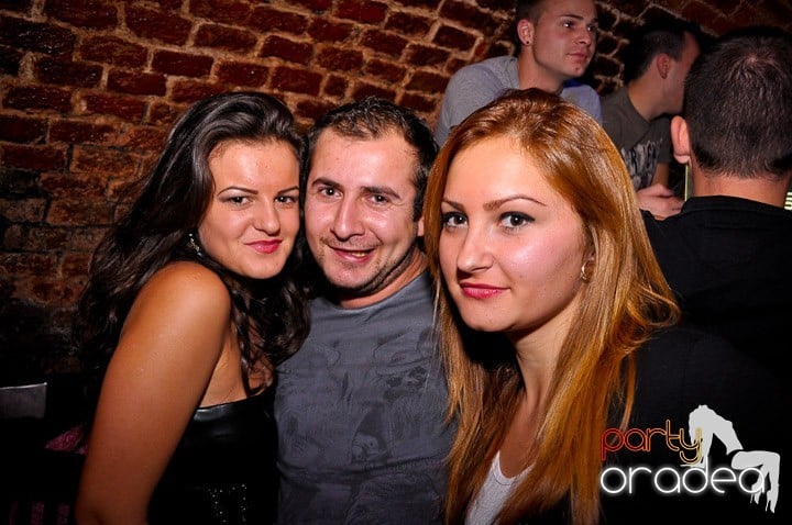 Club Escape vineri noaptea,