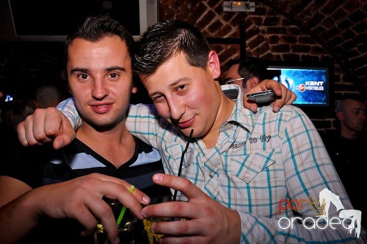 Club Escape vineri noaptea,