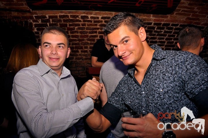 Club Escape vineri noaptea,
