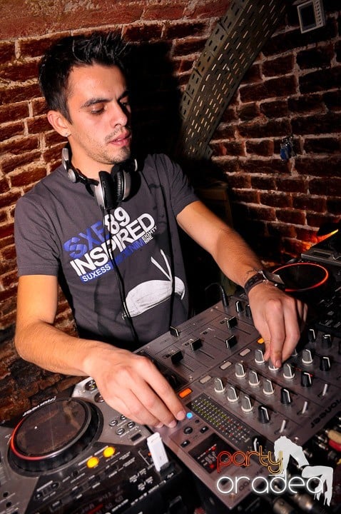 Club Escape vineri noaptea,