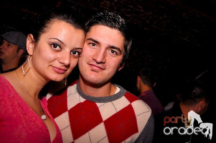 Club Escape vineri noaptea,