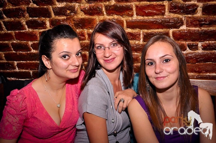 Club Escape vineri noaptea,