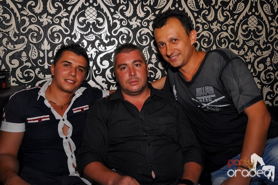 Club Life: Music in the Night, 