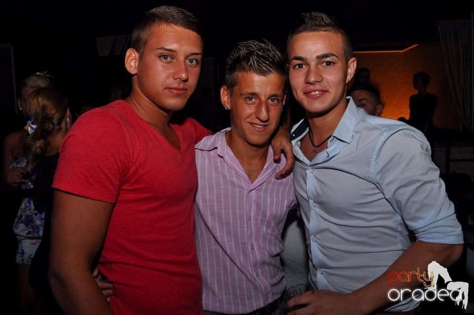 Club Life: Music in the Night, 