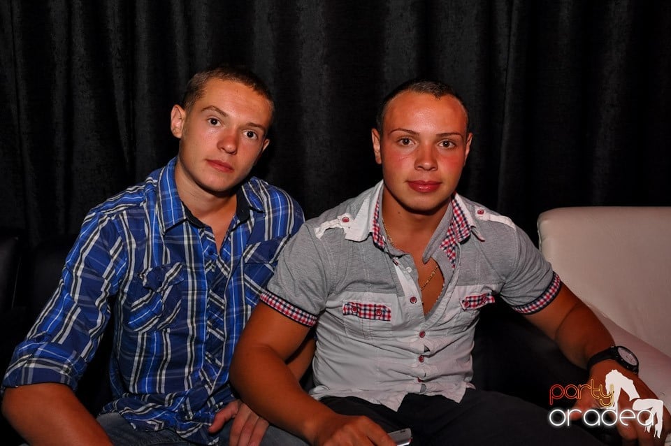 Club Life: Music in the Night, 