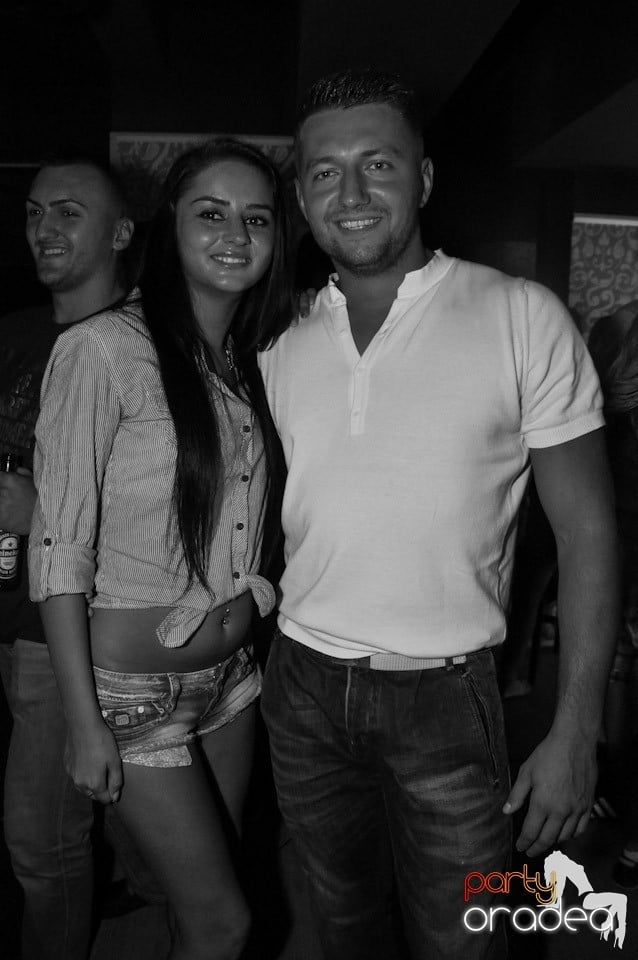 Club Life: Music in the Night, 