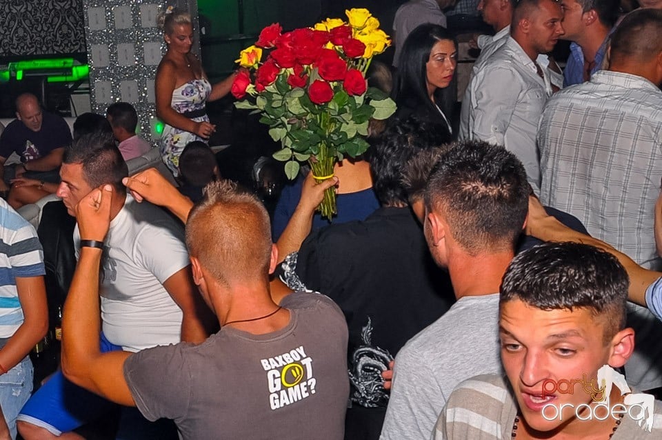 Club Life: Music in the Night, 