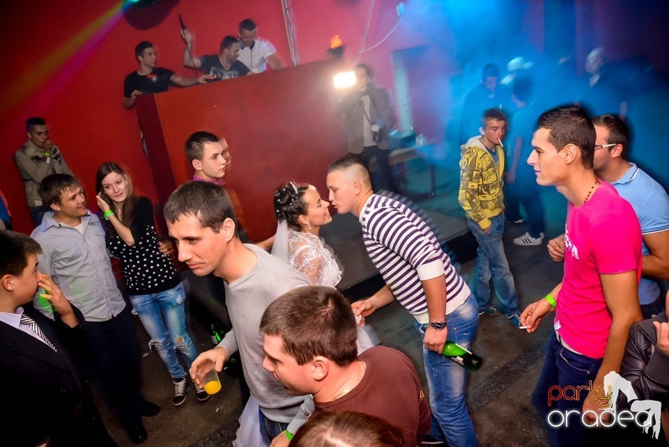 Clubbers Night Party, Royal Party House