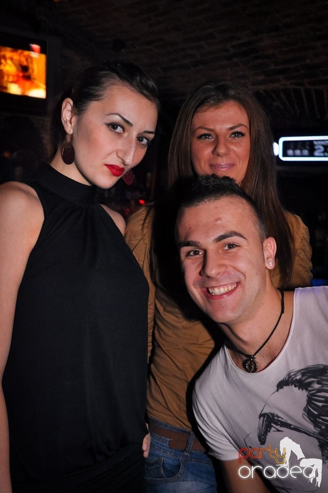 Clubbing în Escape, 