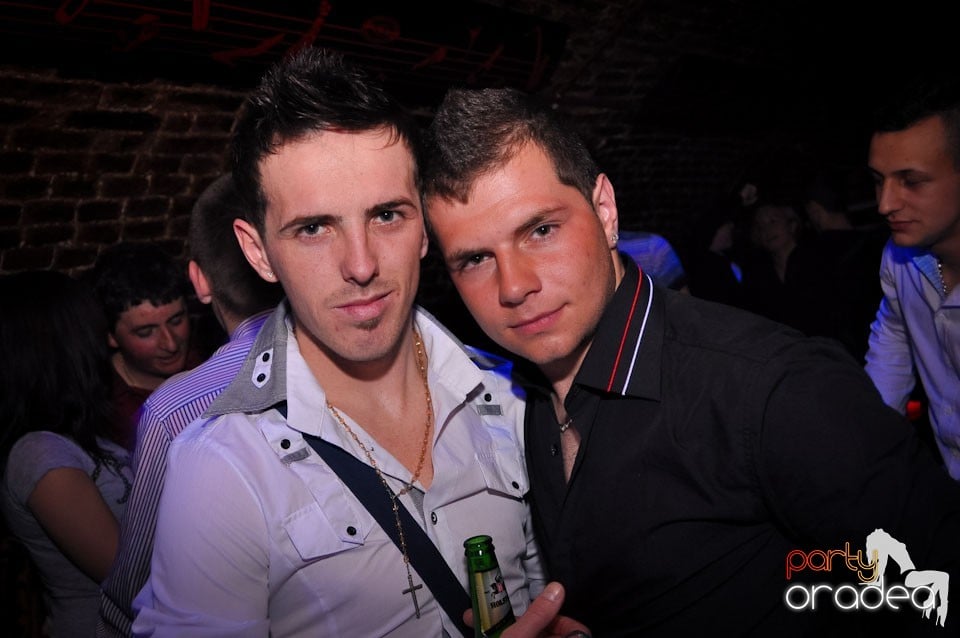 Clubbing în Escape, 