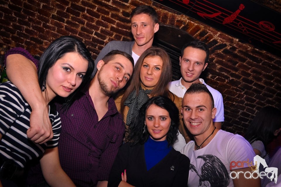 Clubbing în Escape, 