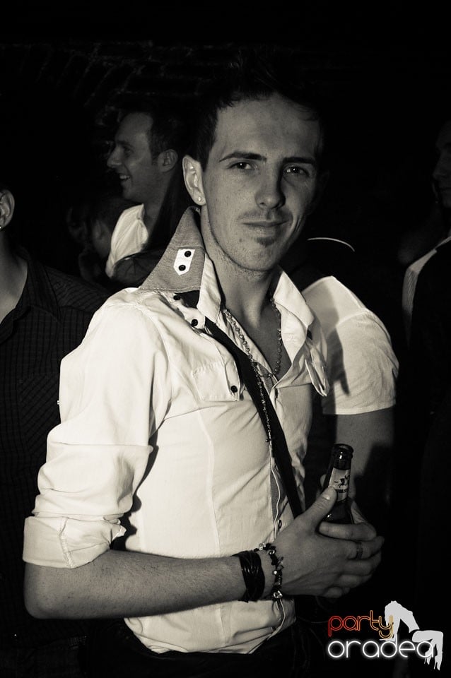 Clubbing în Escape, 