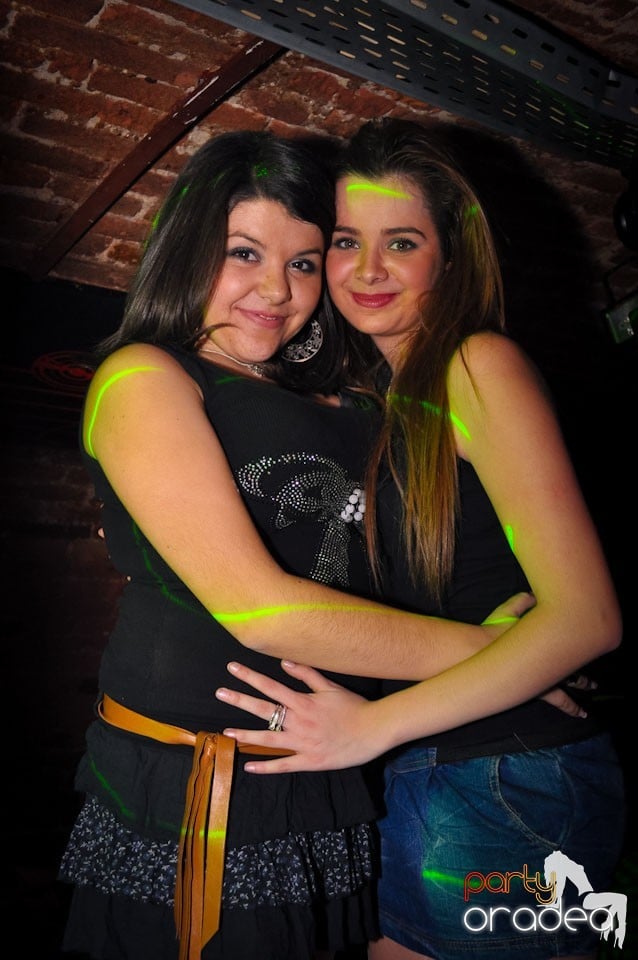 Clubbing în Escape, 