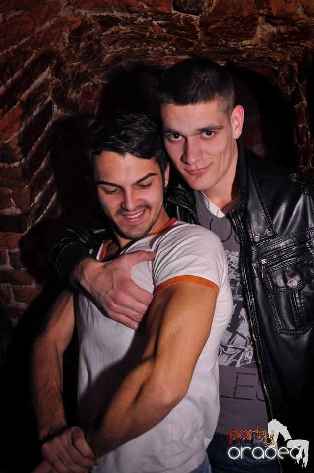 Clubbing în Escape, 