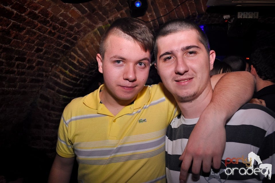 Clubbing în Escape, 