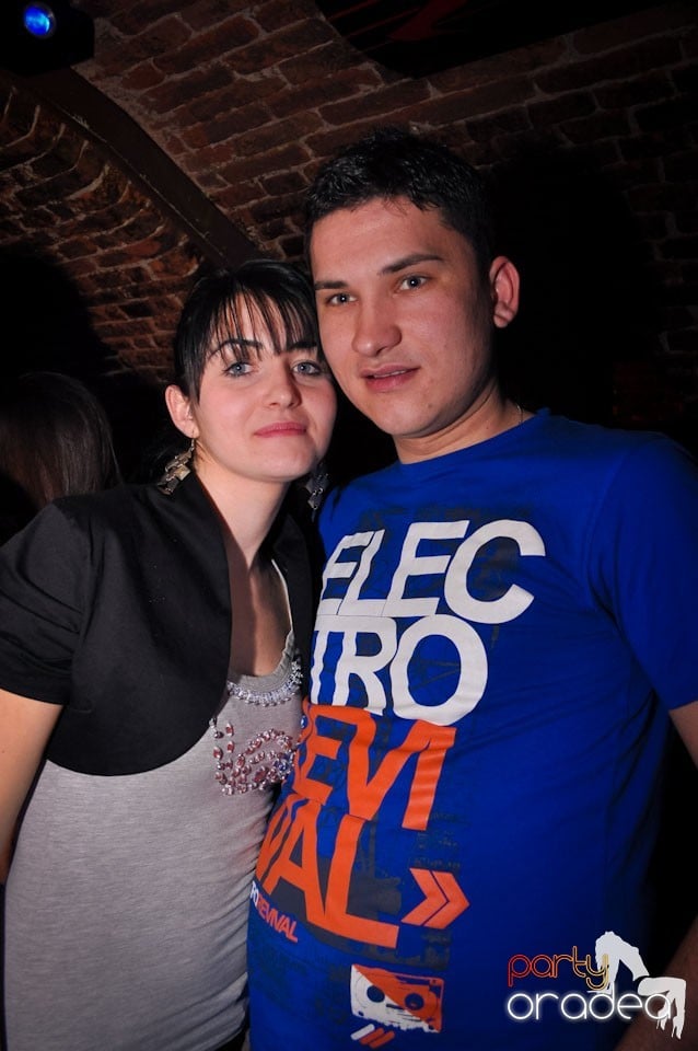 Clubbing în Escape, 