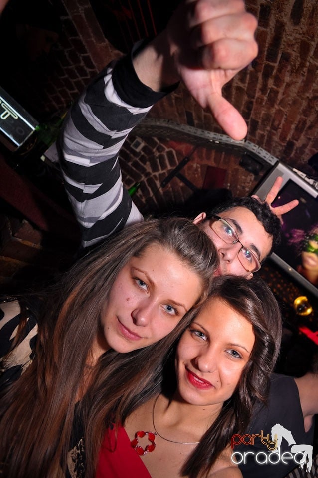 Clubbing în Escape, 