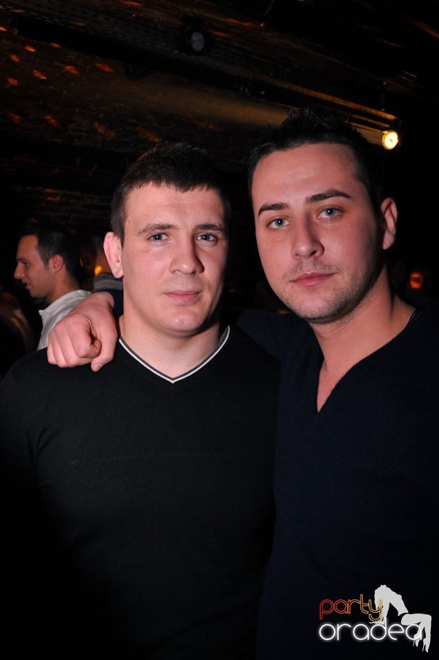 Clubbing în Escape, 