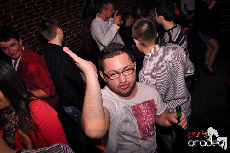 Clubbing în Escape, 