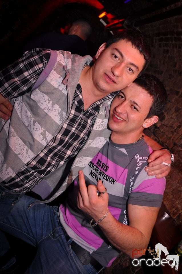 Clubbing în Escape, 