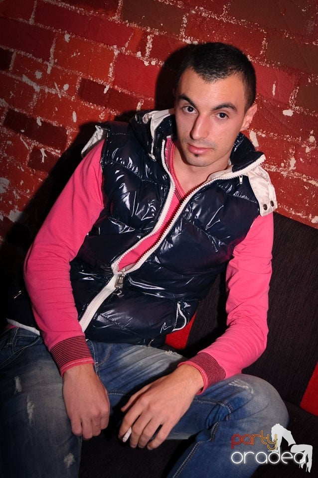 Clubbing în Escape, 