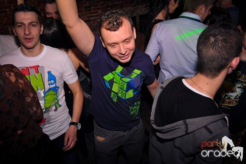 Clubbing în Escape, 