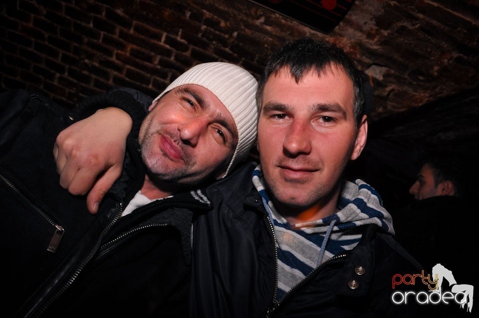 Clubbing în Escape, 