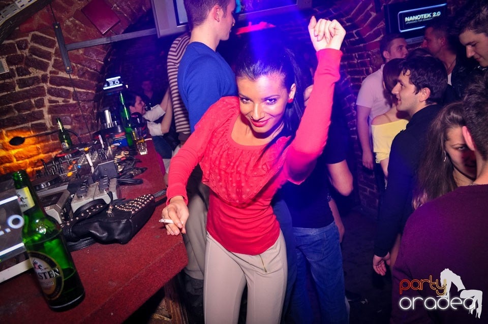 Clubbing în Escape, 