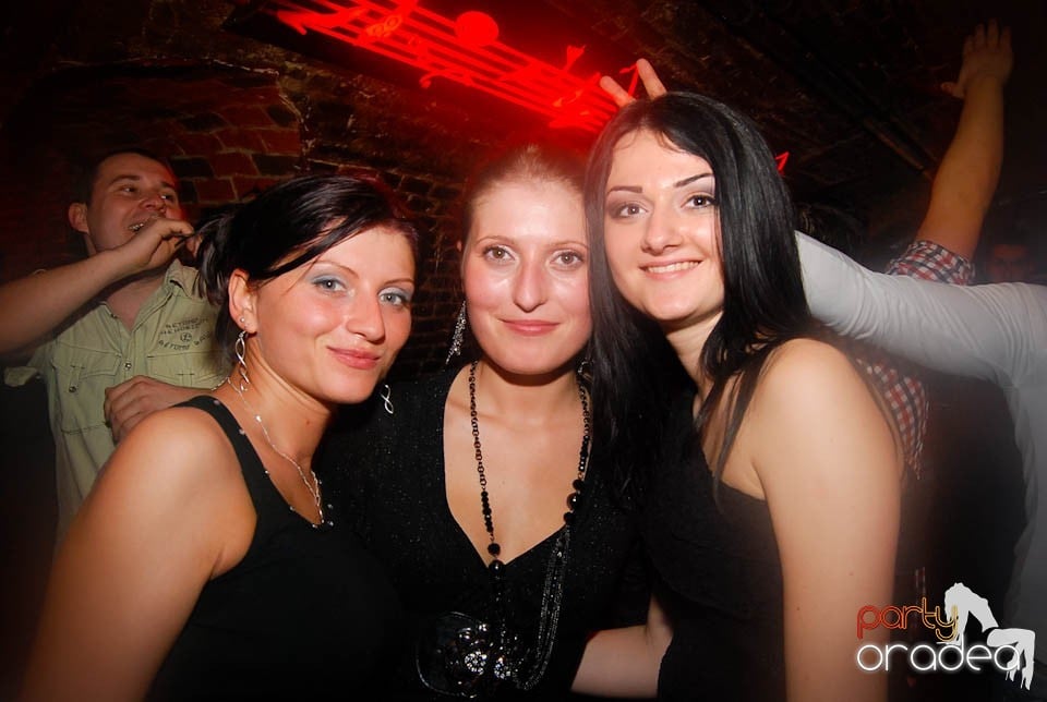 Clubbing în Escape,