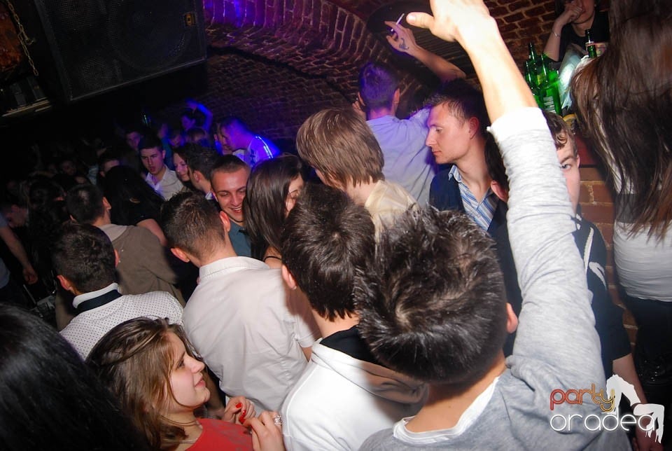 Clubbing în Escape,