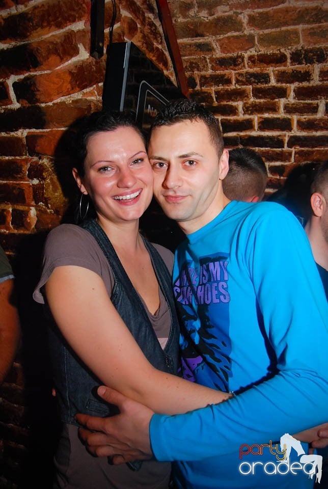 Clubbing în Escape, 