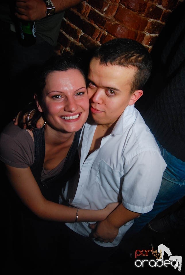 Clubbing în Escape,