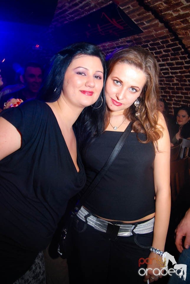 Clubbing în Escape,