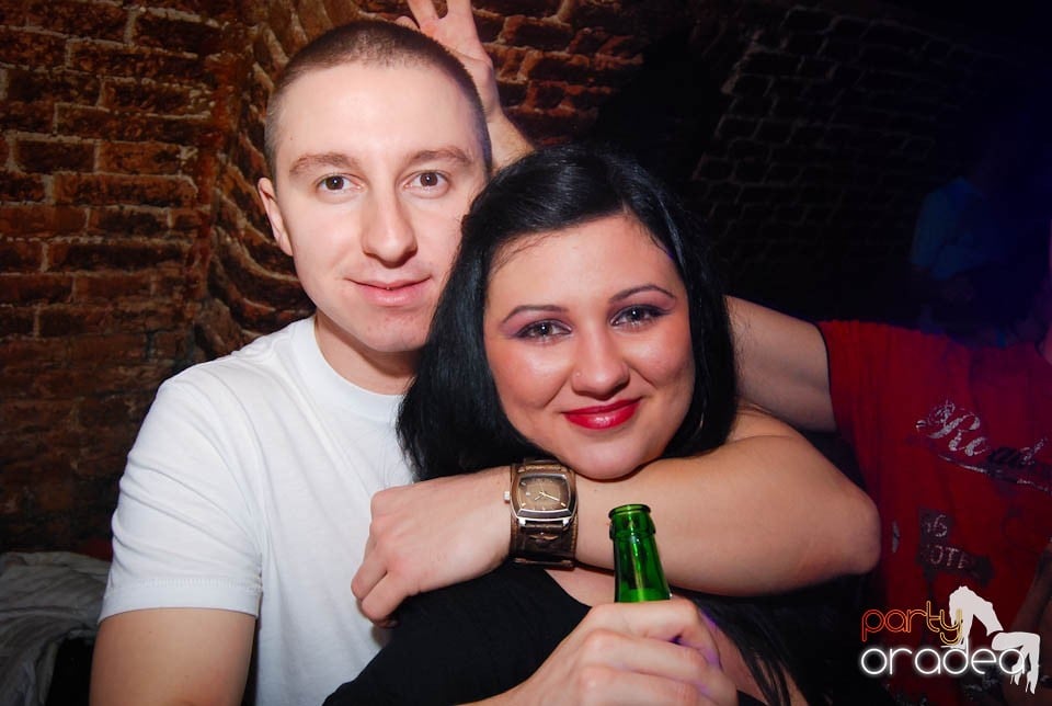 Clubbing în Escape,