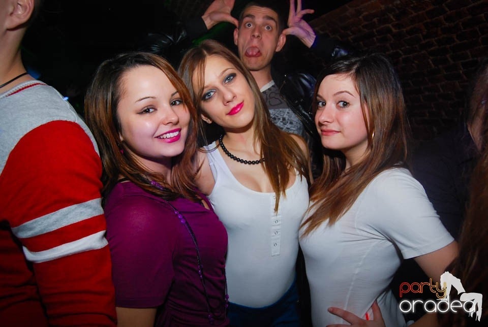 Clubbing în Escape,