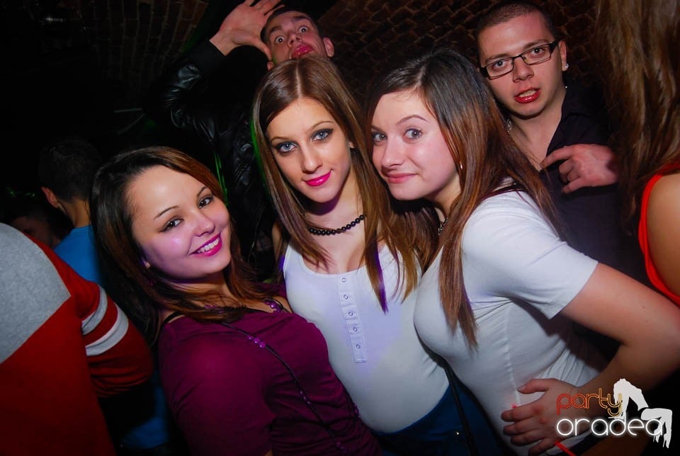 Clubbing în Escape,