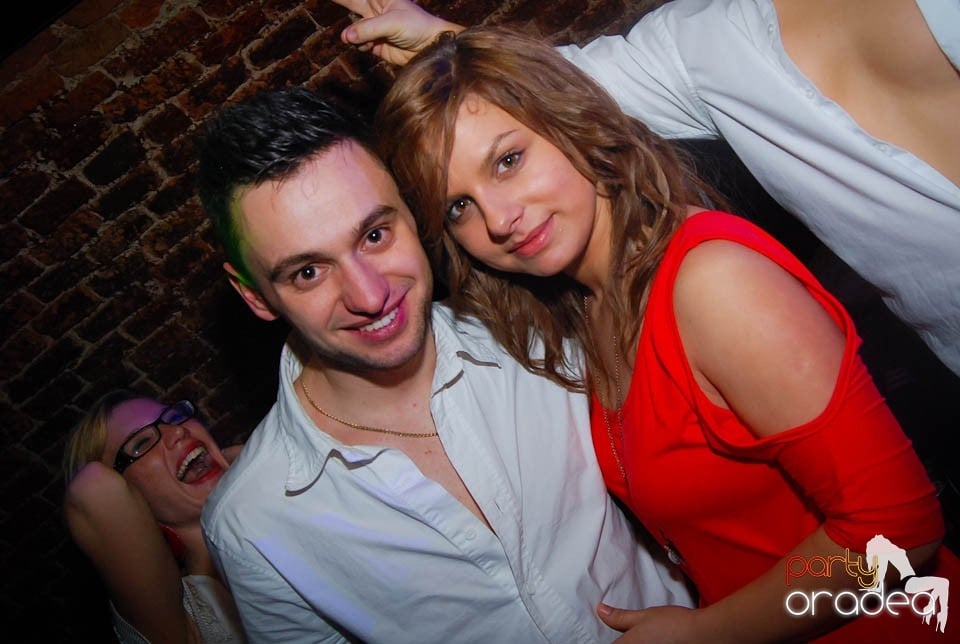 Clubbing în Escape,