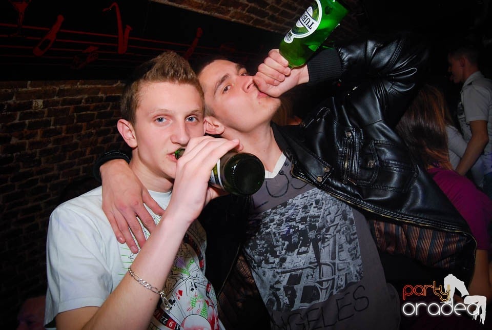 Clubbing în Escape,