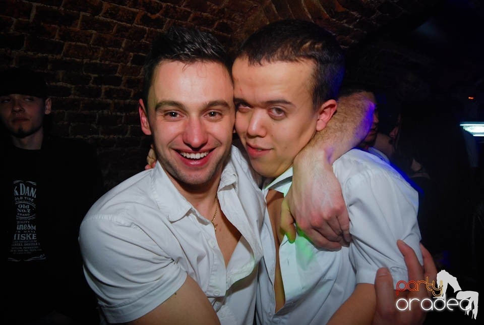 Clubbing în Escape,