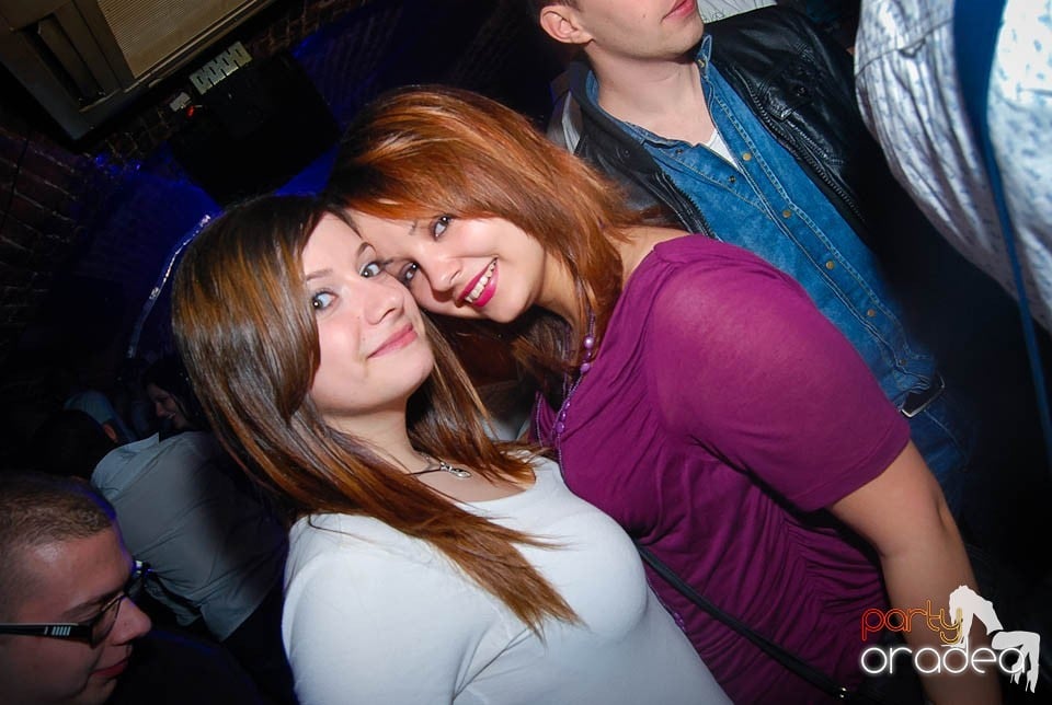 Clubbing în Escape,