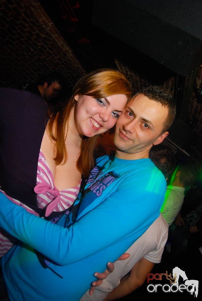 Clubbing în Escape,