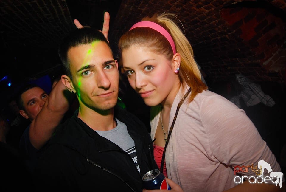 Clubbing în Escape,